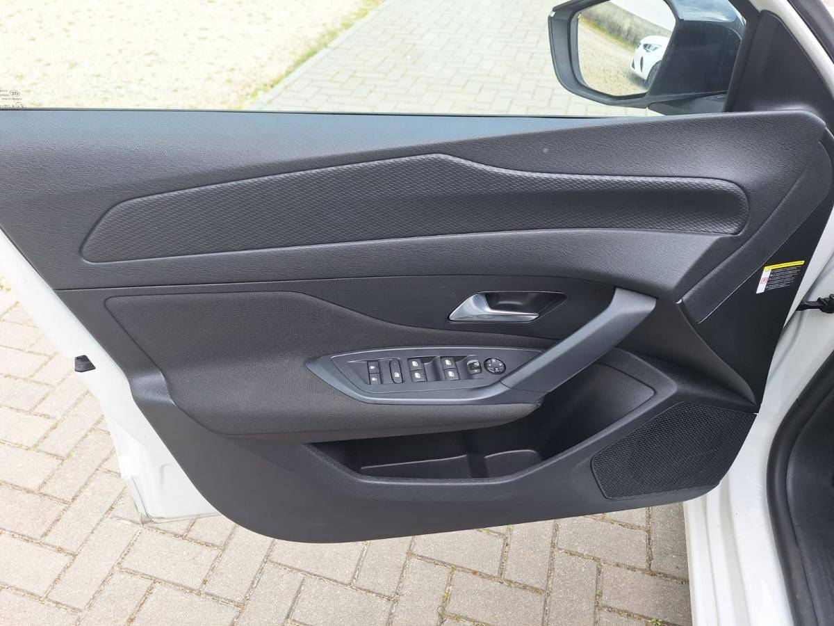 peugeot-308-sw-2023-diesel-1499cc