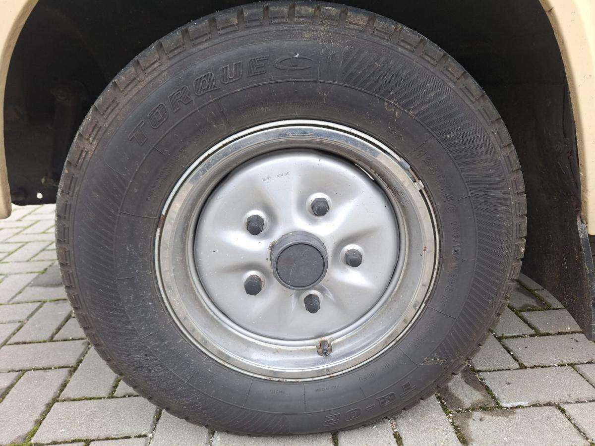 ford-transit-1980-diesel-2358cc