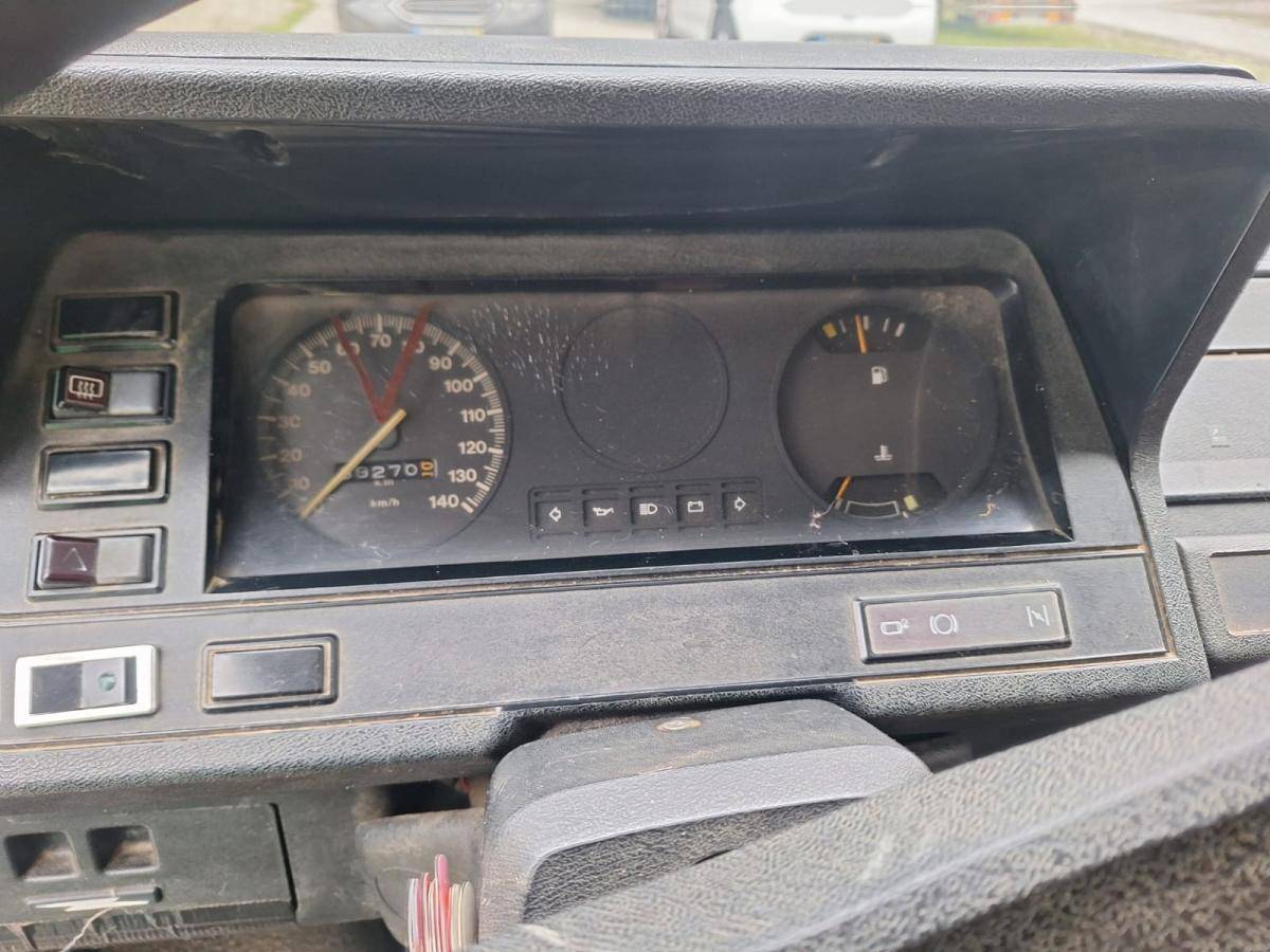 ford-transit-1980-diesel-2358cc
