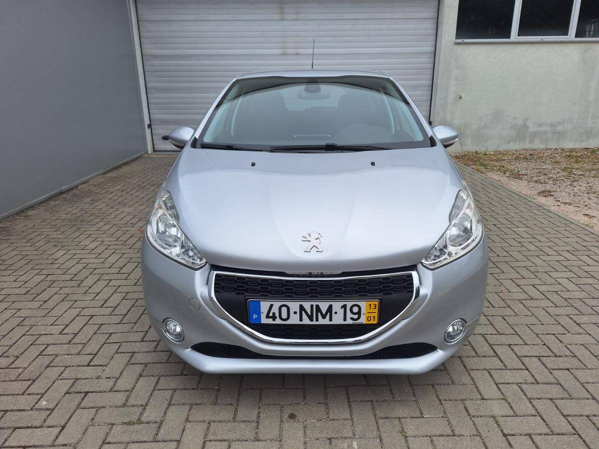 peugeot-208-2013-gasolina-1199cc