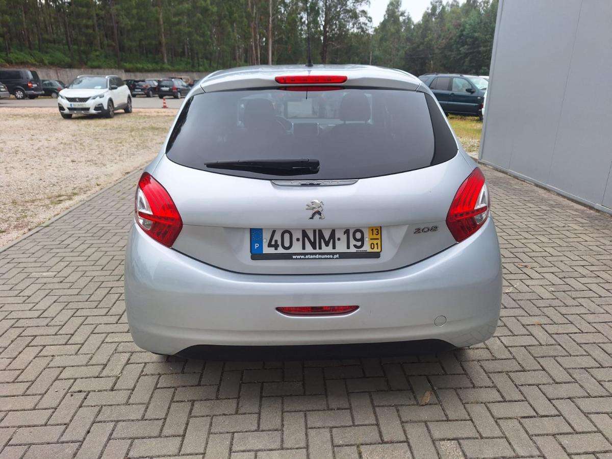 peugeot-208-2013-gasolina-1199cc