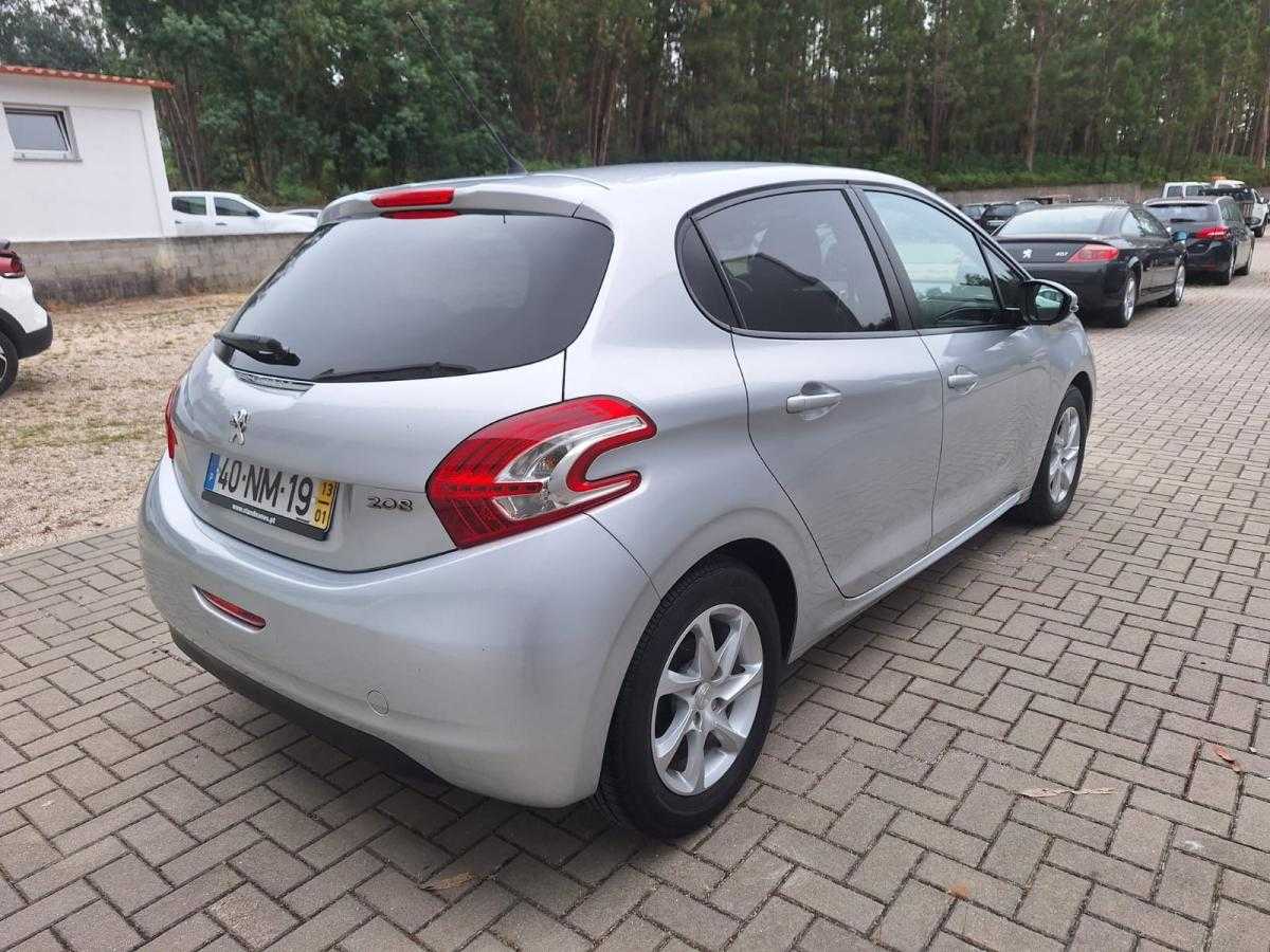 peugeot-208-2013-gasolina-1199cc