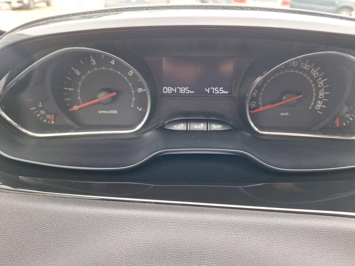 peugeot-208-2013-gasolina-1199cc