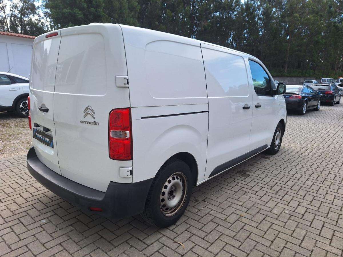 citroen-jumpy-2021-diesel-1499cc