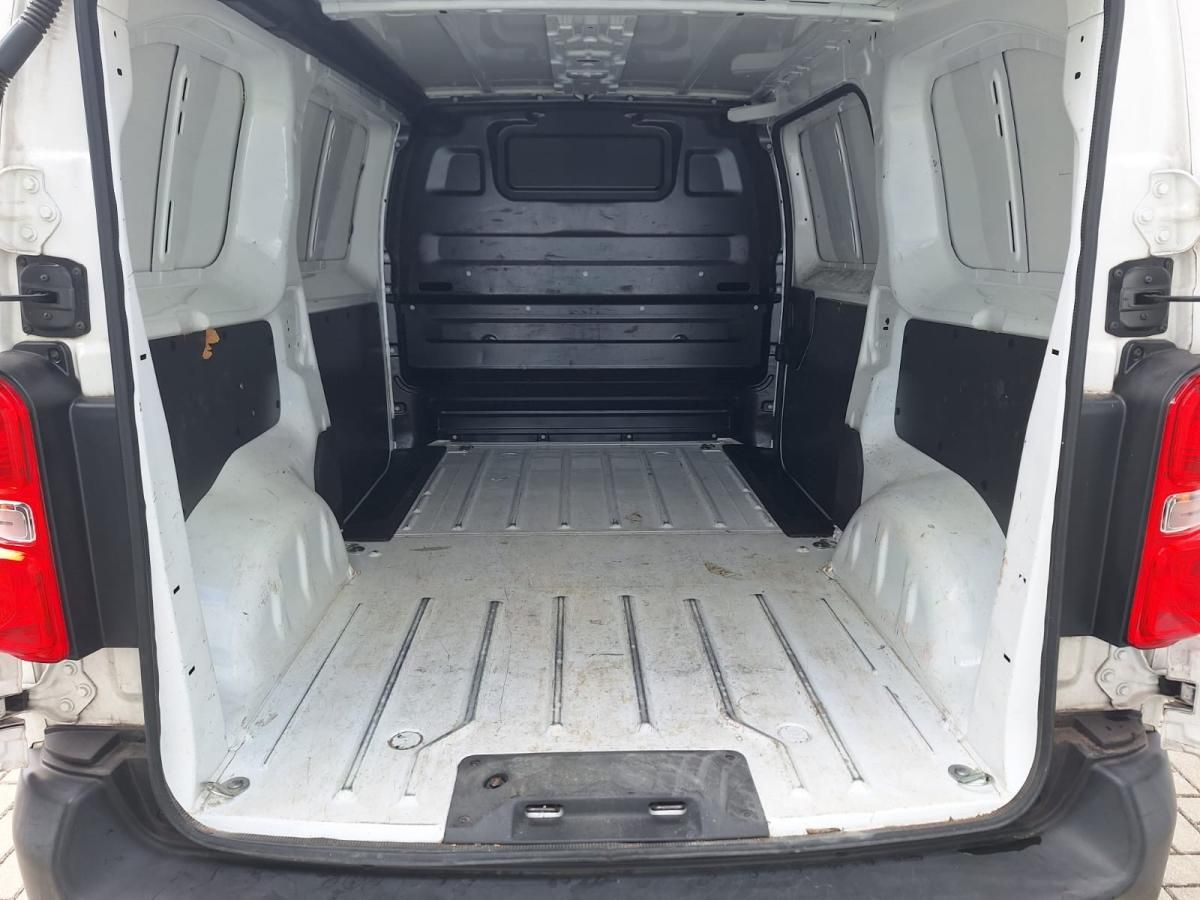 citroen-jumpy-2021-diesel-1499cc