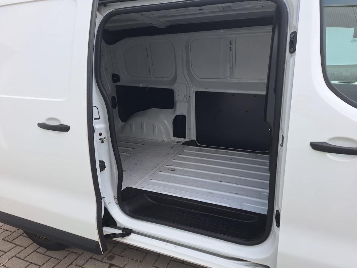 citroen-jumpy-2021-diesel-1499cc