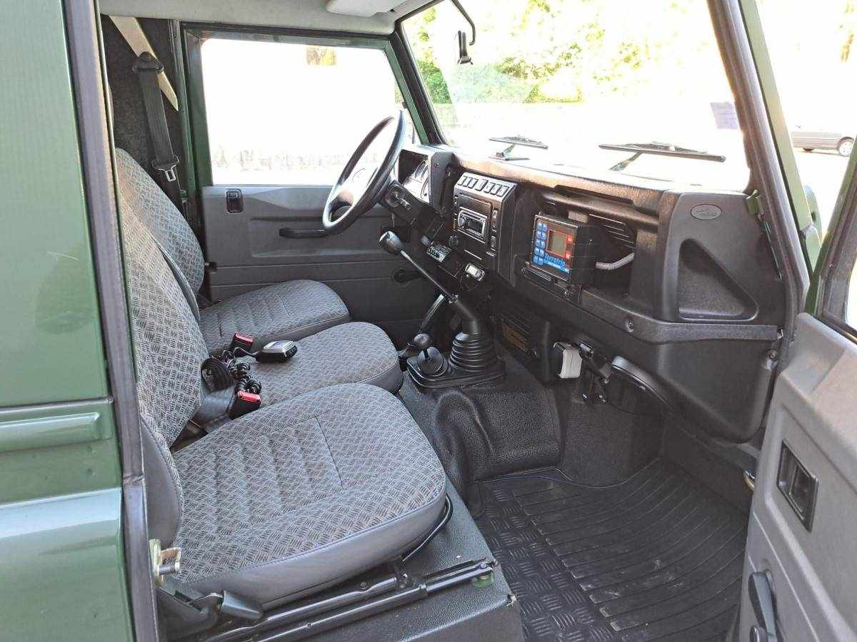 land-rover-defender-2002-diesel-2495cc