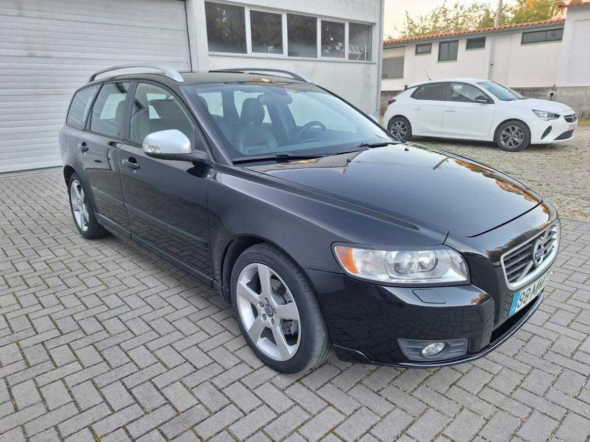 volvo-v50-2011-diesel-1560cc