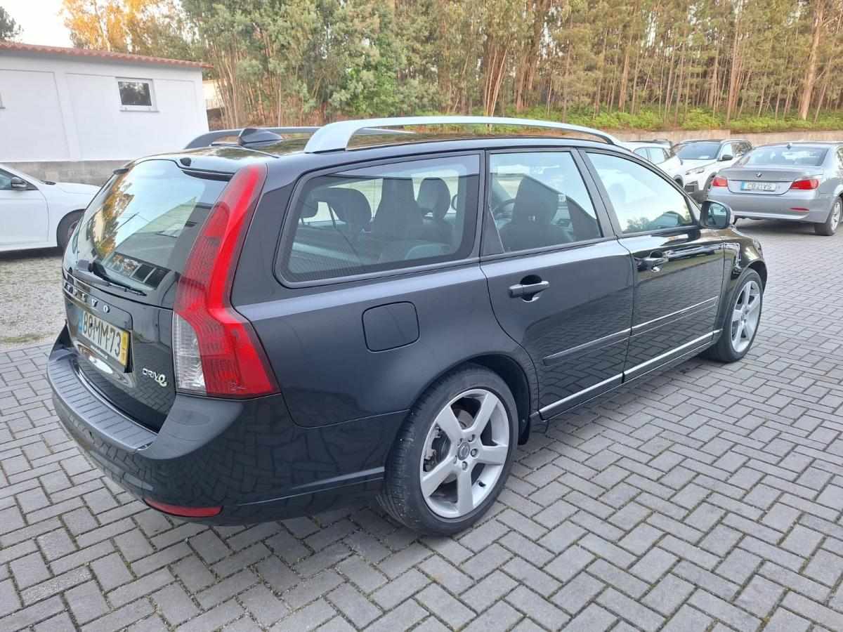 volvo-v50-2011-diesel-1560cc