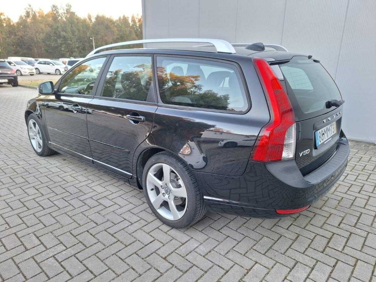 volvo-v50-2011-diesel-1560cc