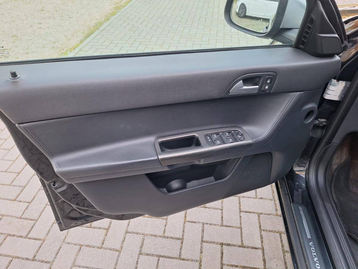 volvo-v50-2011-diesel-1560cc