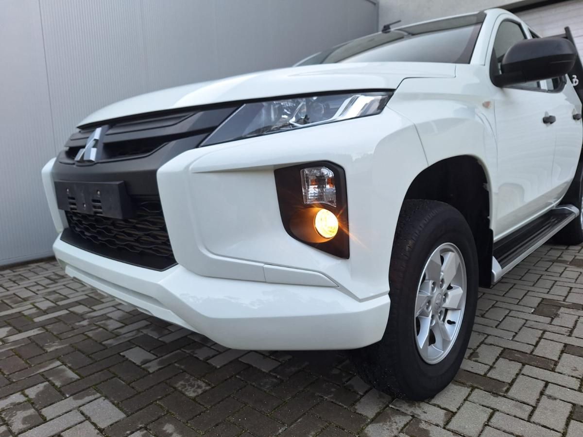 mitsubishi-l200-2021-diesel-2442cc