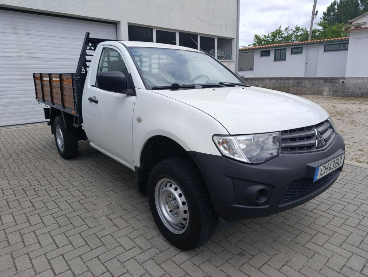 mitsubishi-l200-2015-diesel-2477cc