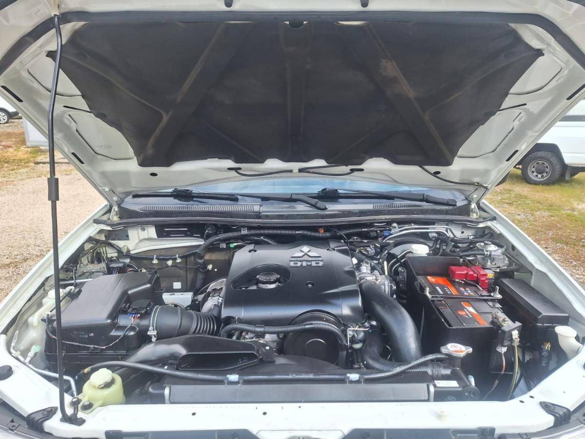 mitsubishi-l200-2015-diesel-2477cc