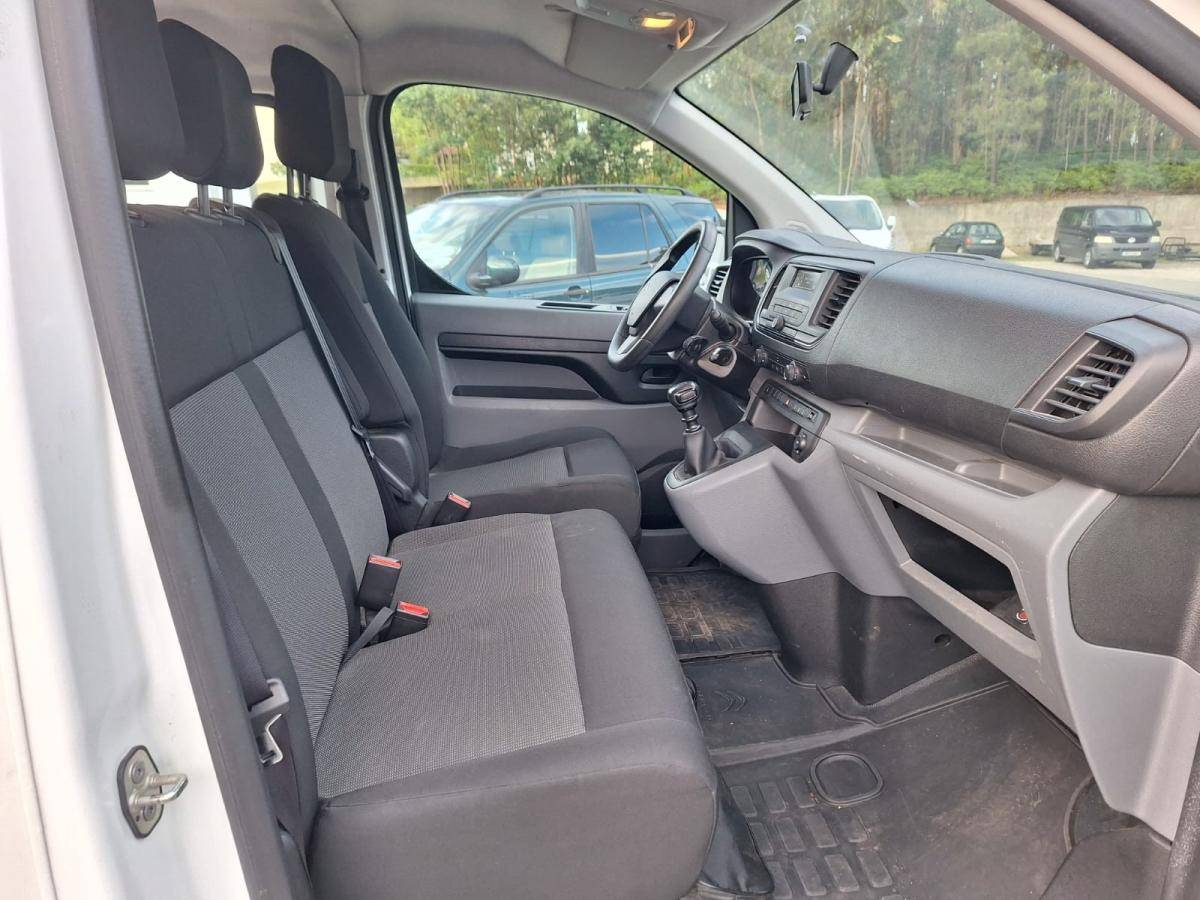 citroen-jumpy-2021-diesel-1499cc