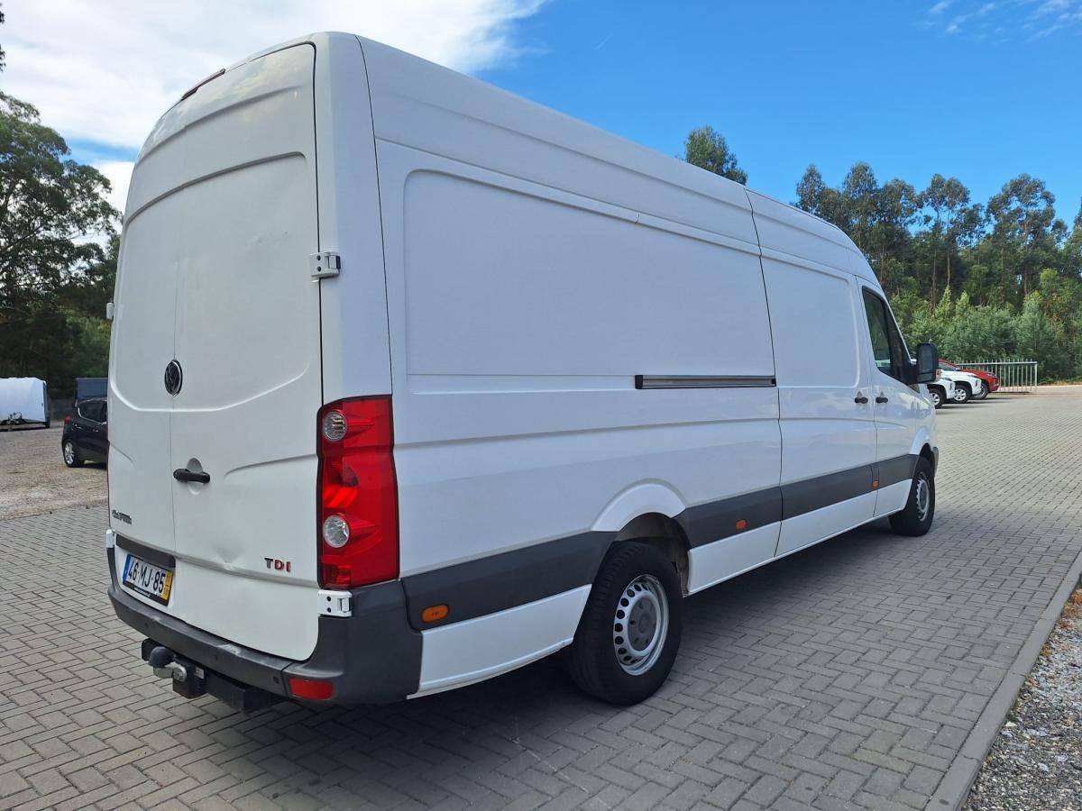 volkswagen-crafter-2011-diesel-1968cc