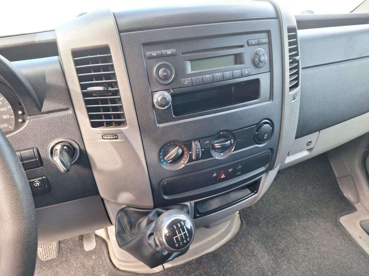 volkswagen-crafter-2011-diesel-1968cc