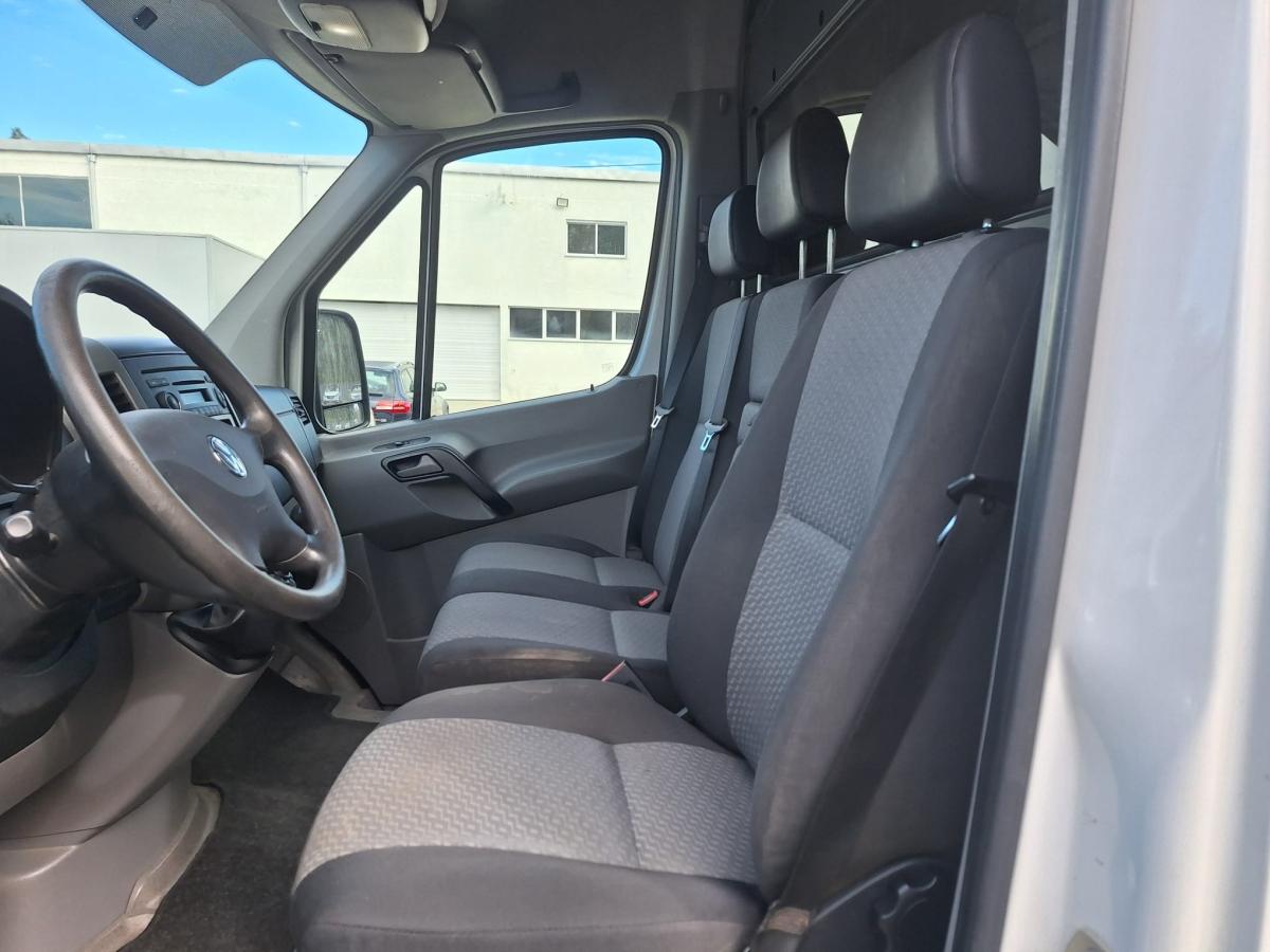 volkswagen-crafter-2011-diesel-1968cc