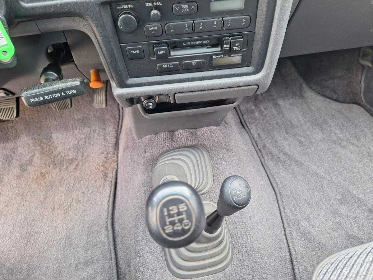 toyota-hilux-1994-gasolina-2336cc