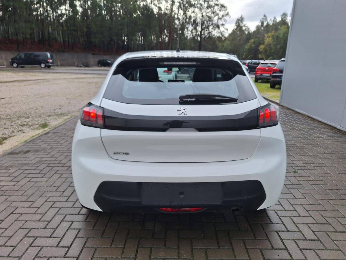 peugeot-208-2022-diesel-1499cc