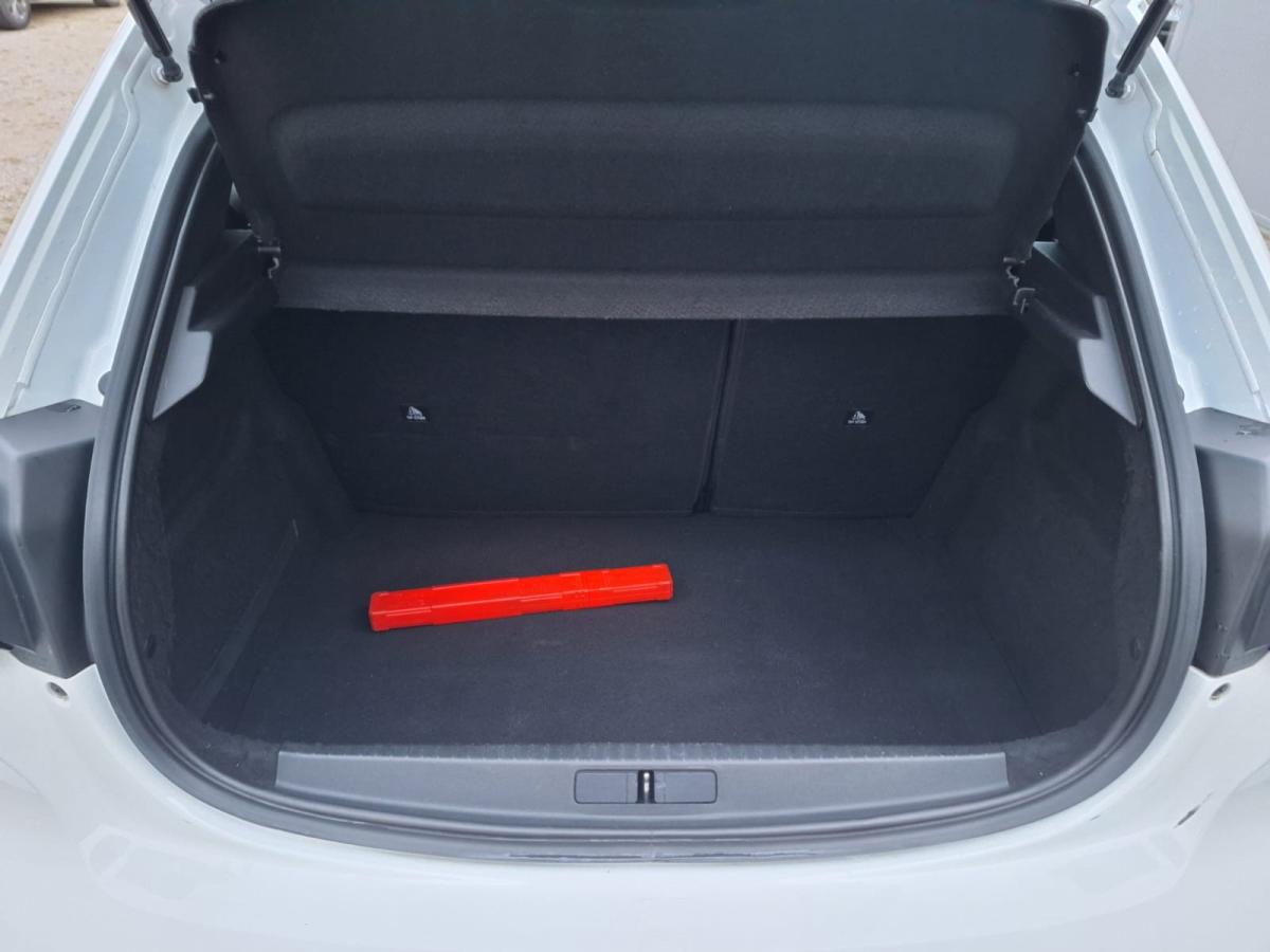 peugeot-208-2022-diesel-1499cc