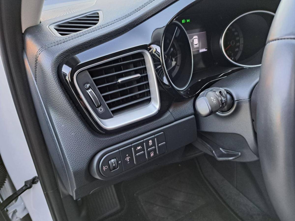 kia-xceed-2021-hibrido-a-diesel-1598cc
