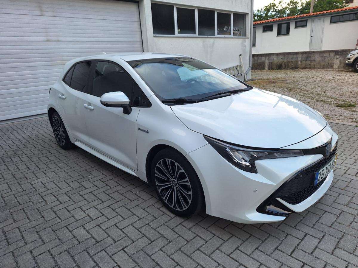 toyota-corolla-2019-hibrido-a-gasolina-1798cc