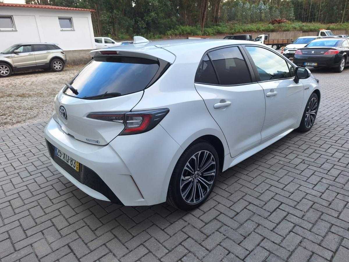 toyota-corolla-2019-hibrido-a-gasolina-1798cc