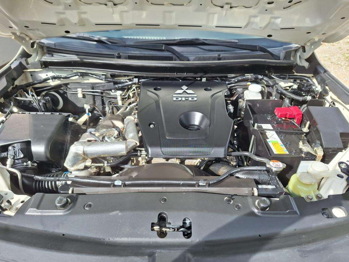 mitsubishi-l200-2021-diesel-2442cc