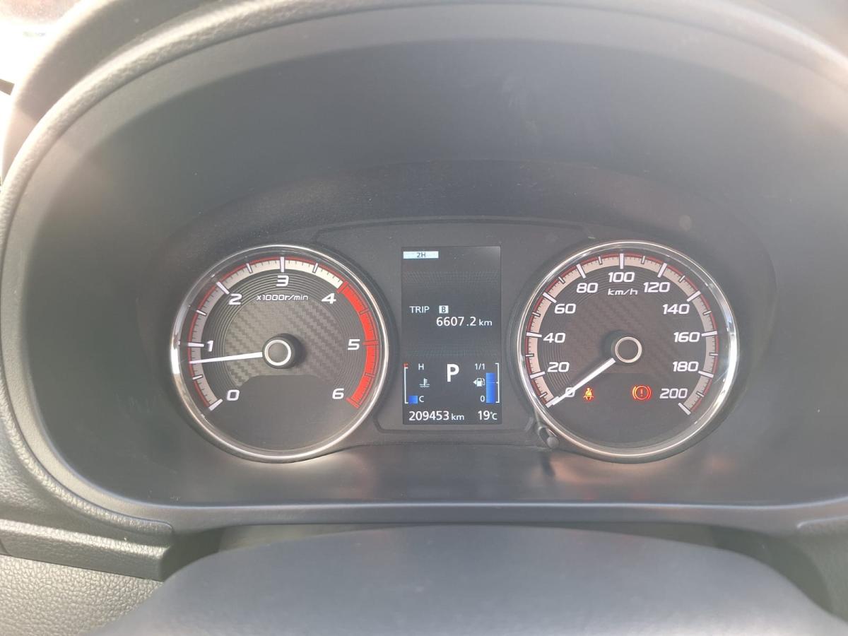 mitsubishi-l200-2021-diesel-2442cc