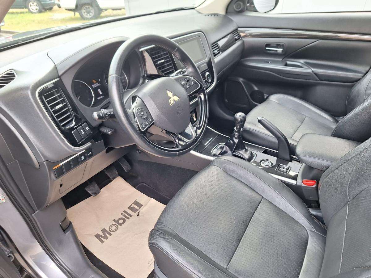 mitsubishi-outlander-2019-diesel-2268cc