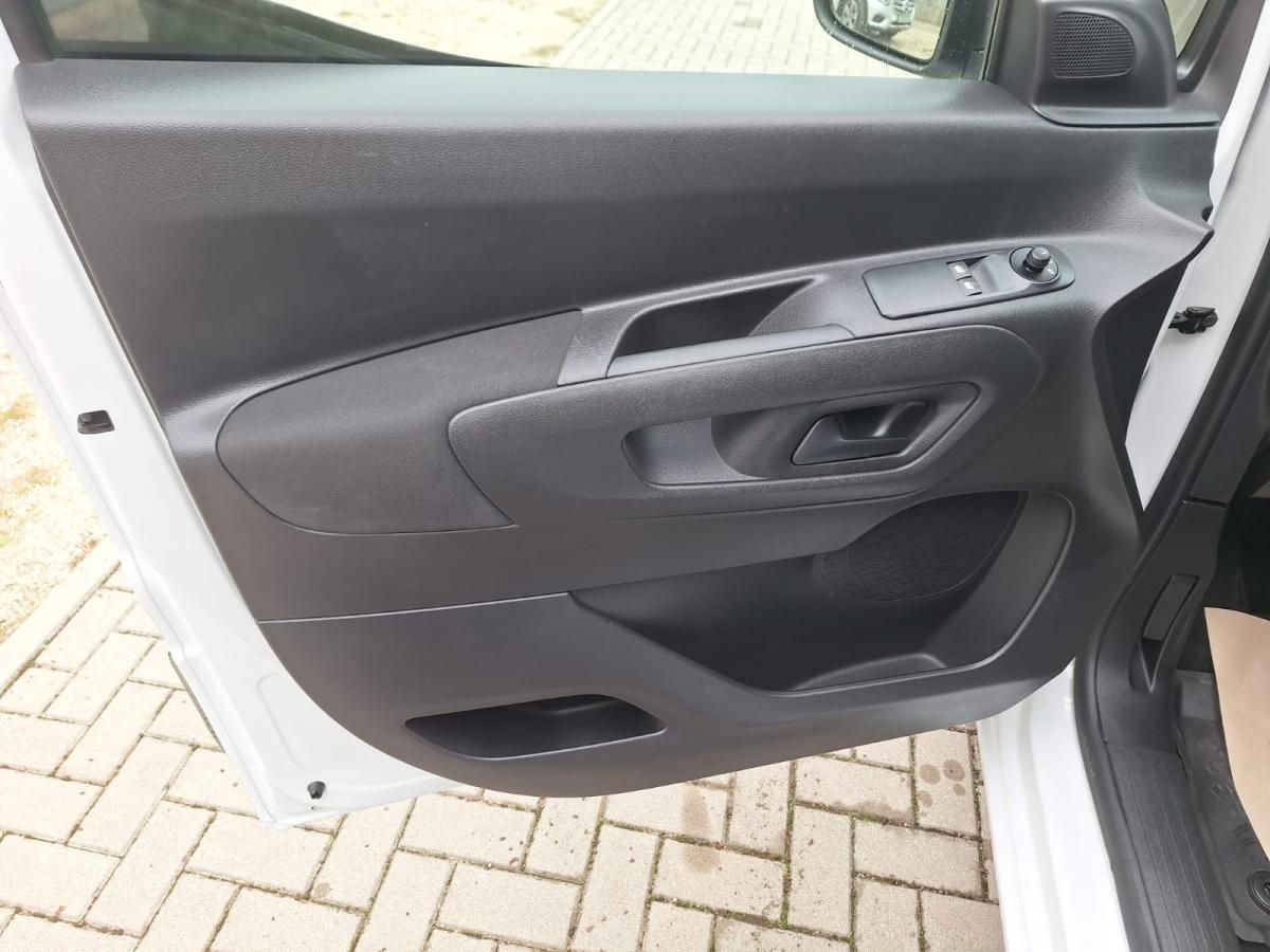 citroen-berlingo-2023-diesel-1499cc