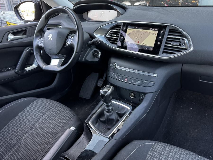 peugeot-308-2020-gasolina-1199cc