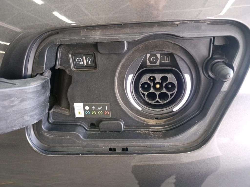 peugeot-3008-2023-hibrido-a-gasolina-1598cc