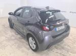 toyota-yaris-2023-hibrido-a-gasolina-1490cc