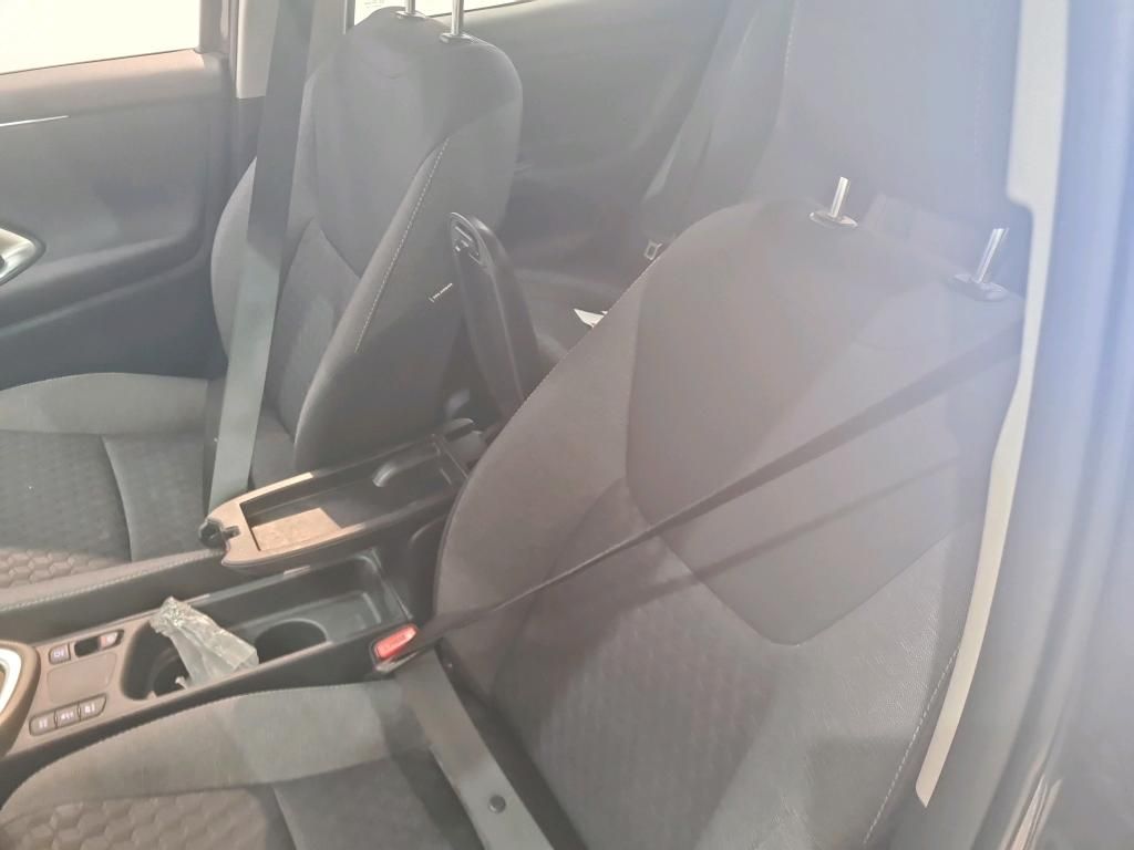 toyota-yaris-2023-hibrido-a-gasolina-1490cc