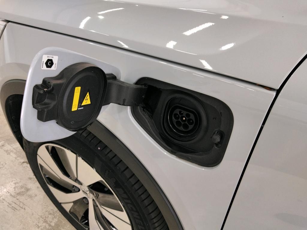 volvo-xc40-2022-hibrido-a-gasolina-1477cc