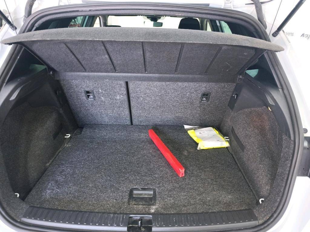 seat-arona-2023-gasolina-999cc