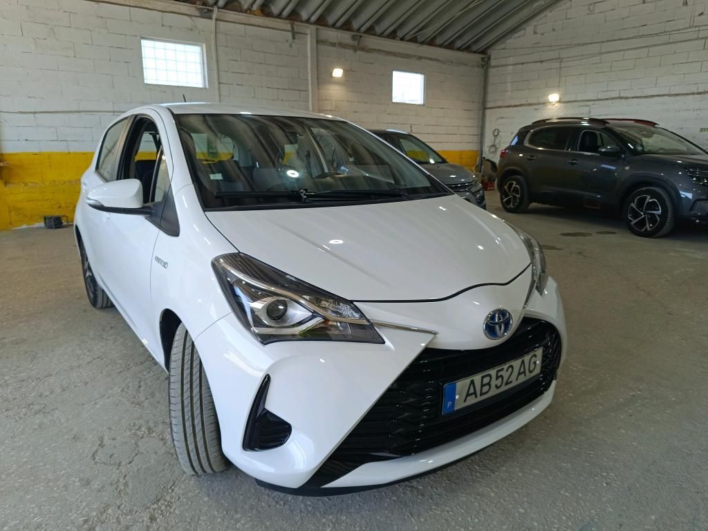 toyota-yaris-2020-hibrido-a-gasolina-1497cc