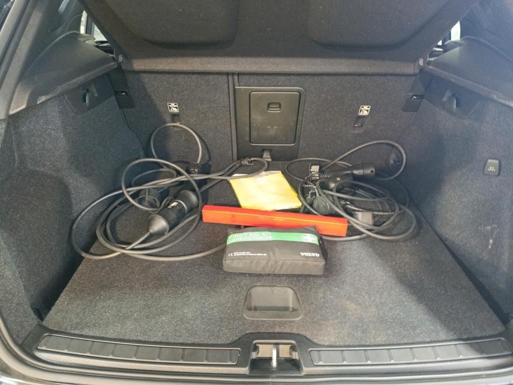 volvo-xc40-2022-hibrido-a-gasolina-1477cc