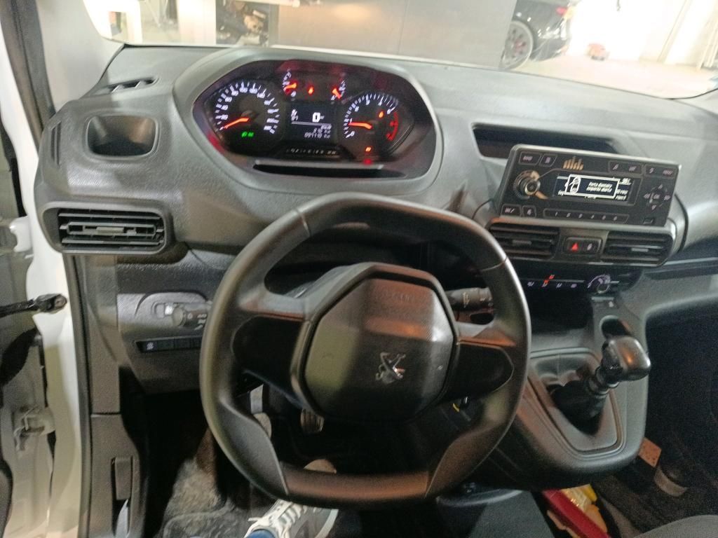 peugeot-partner-2023-diesel-1499cc