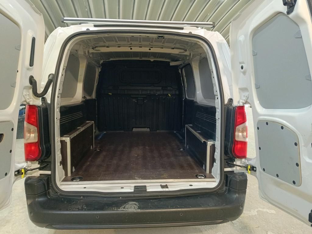 peugeot-partner-2023-diesel-1499cc