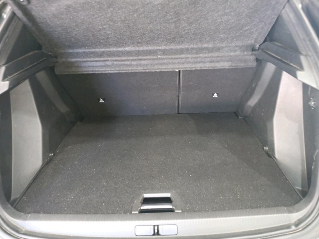 peugeot-2008-2022-gasolina-1199cc