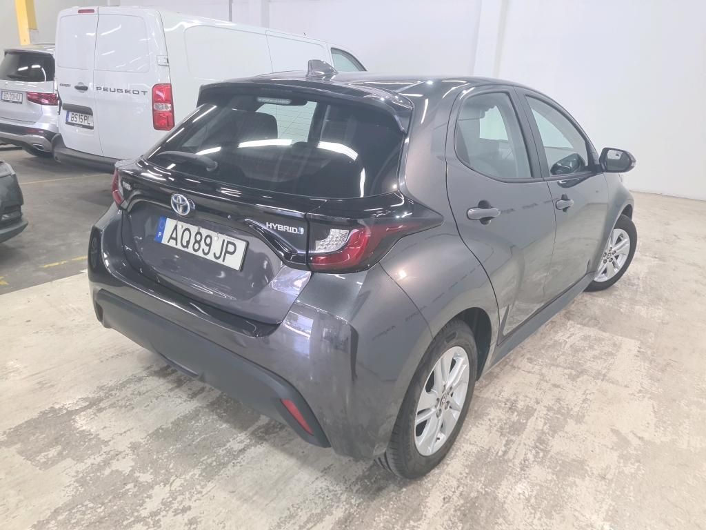 toyota-yaris-2022-hibrido-a-gasolina-1490cc