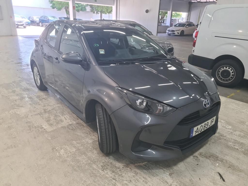 toyota-yaris-2022-hibrido-a-gasolina-1490cc