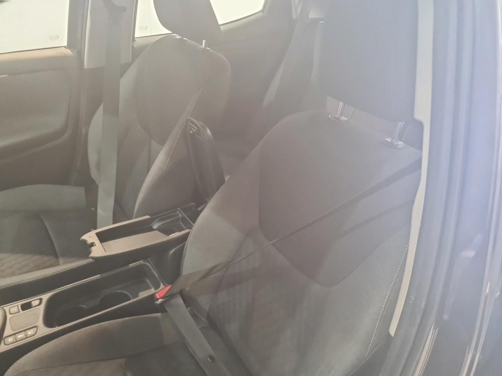 toyota-yaris-2022-hibrido-a-gasolina-1490cc