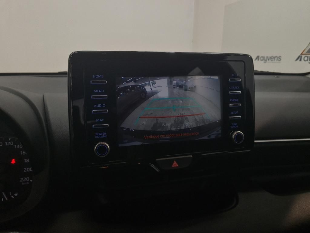 toyota-yaris-2022-hibrido-a-gasolina-1490cc