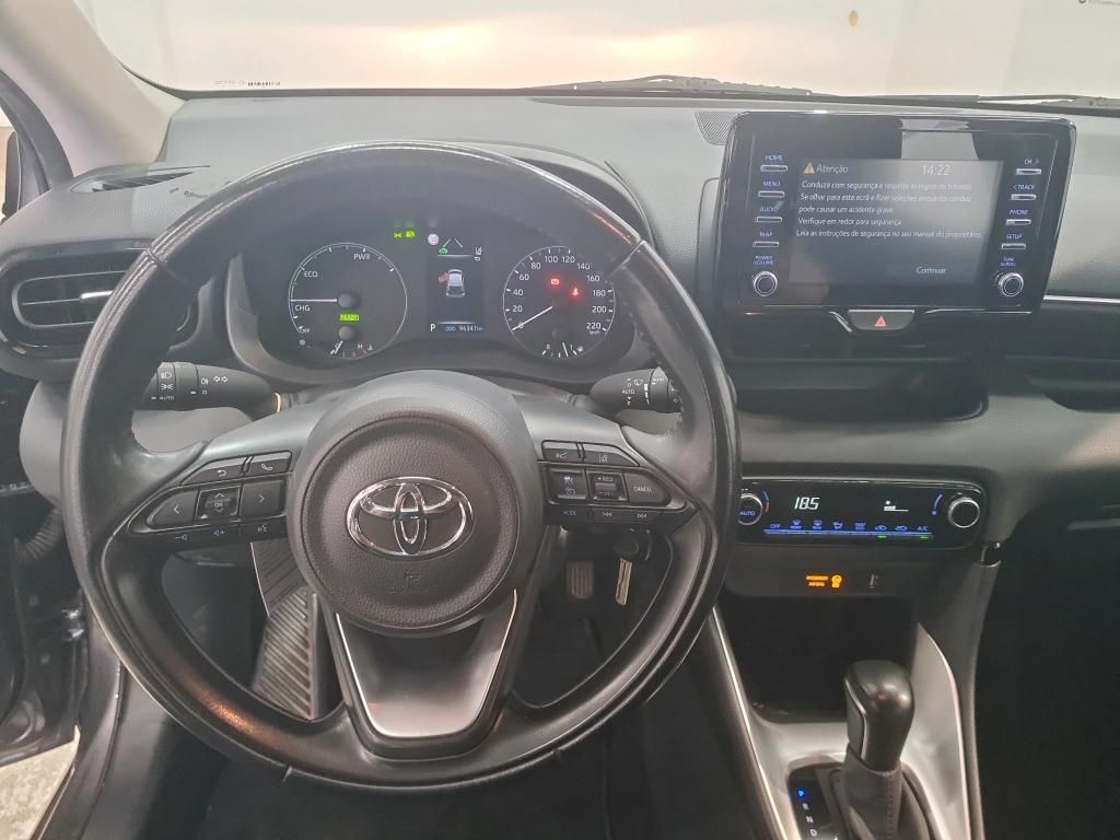 toyota-yaris-2022-hibrido-a-gasolina-1490cc