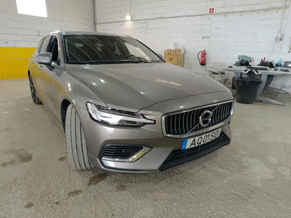 volvo-v60-2022-hibrido-a-gasolina-1969cc