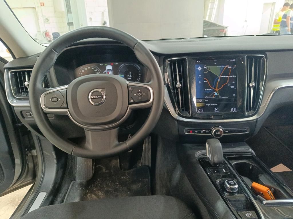 volvo-v60-2022-hibrido-a-gasolina-1969cc